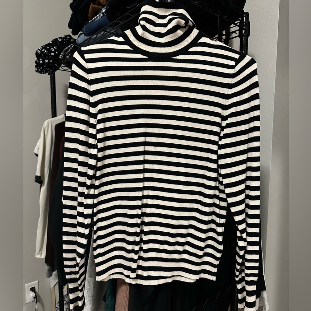 H&M black/white striped turtleneck